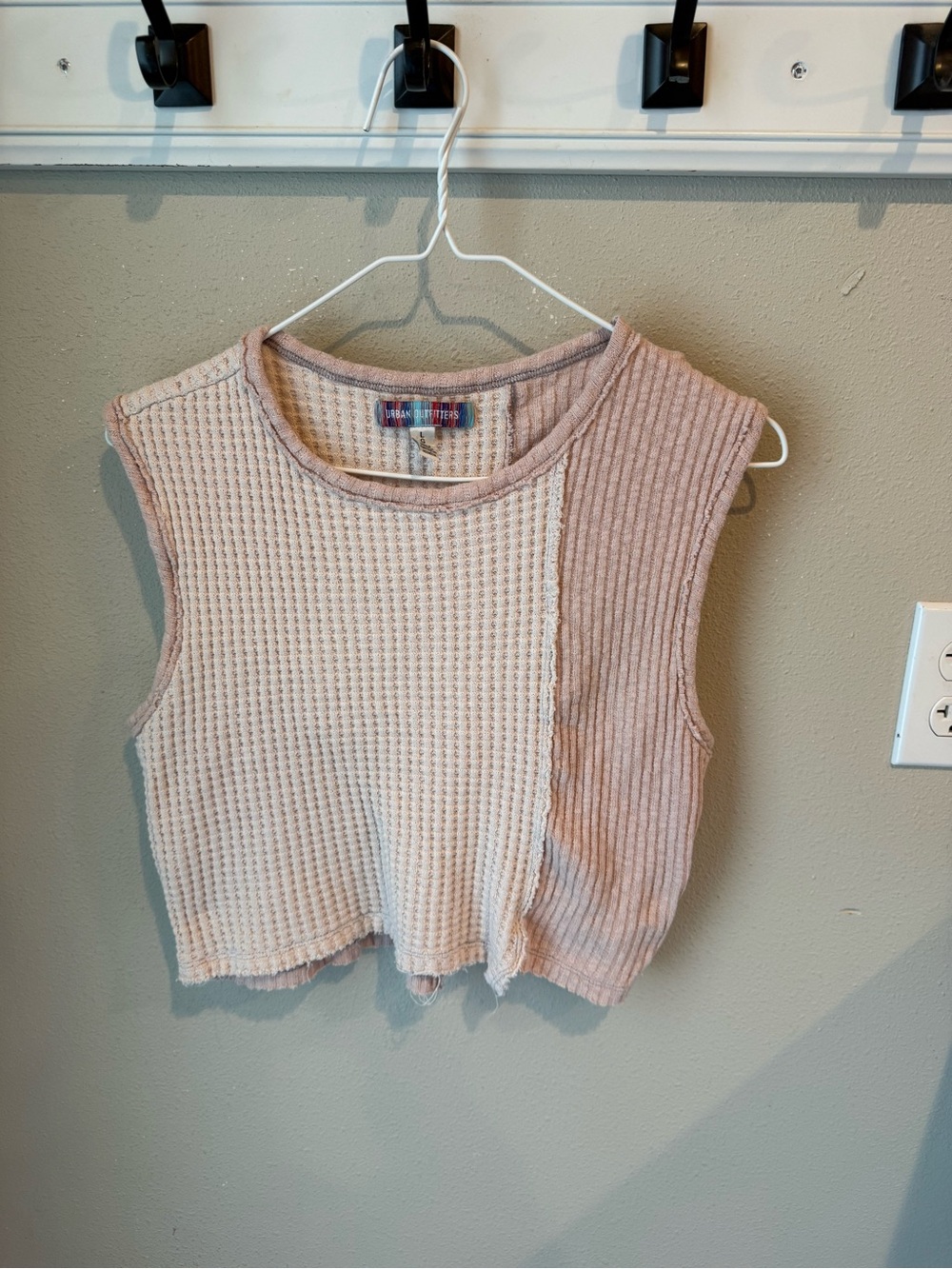 Urban Outfitters Two-Tone Waffle Knit Sleeveless Crop Top - Blush & Cream